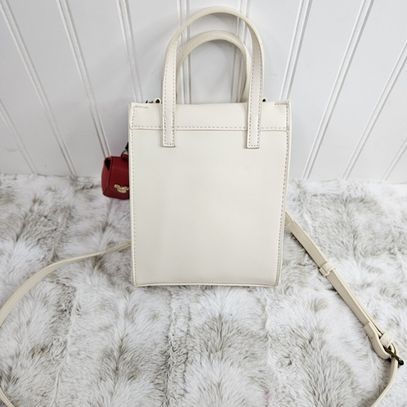 Disney Mickey Mouse Cream and Red Tote Bag - Picture 5 of 16